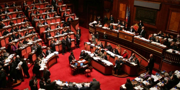 Milleproroghe: governo pone la fiducia in aula al Senato