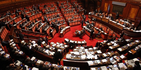 Il Senato approva il decreto sul femminicidio