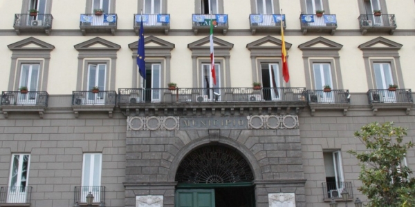 Domani a Palazzo San Giacomo presentazione Estate a Napoli 2014