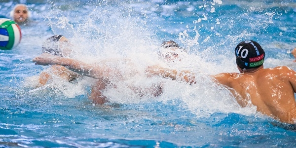 Pallanuoto: l'Acquachiara domina il derby, Cesport battuta 8-1