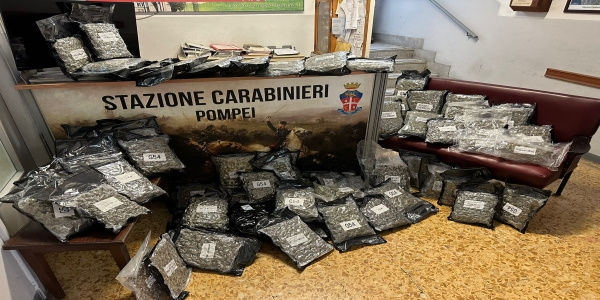 Pompei: arrestato un incensurato 40enne. Nel suo garage, rinvenuti quasi 40 chili di droga