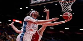 NAPOLI LOTTA MA CEDE AI CAMPIONI D\'ITALIA CON IL PUNTEGGIO DI 89-82