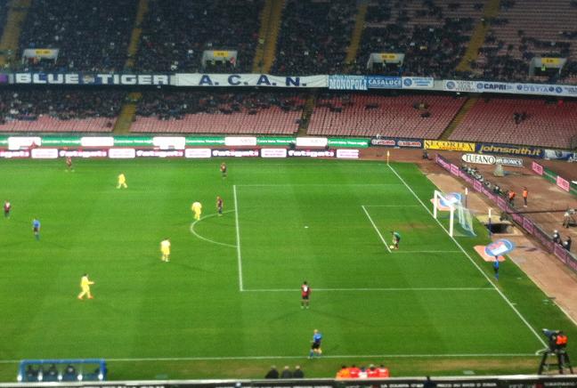 La SSC Napoli lancia un appello ai tifosi per le norme Uefa al San Paolo.