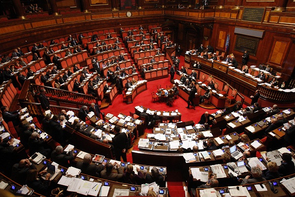 Il Senato approva il decreto sul femminicidio