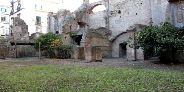 Napoli: visite guidate al sito archeologico di Carminiello ai Mannesi.