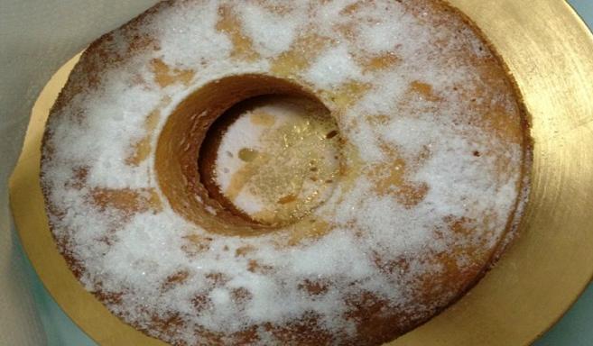 Il ciambellone della nonna: la dolcezza che scalda il cuore