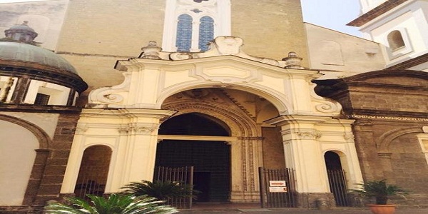 Napoli: inizia il teatro all'aperto a San Domenico Maggiore.