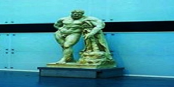 Napoli: il calco dell'Ercole Farnese dalla stazione Museo si sposta in prestito a Venezia