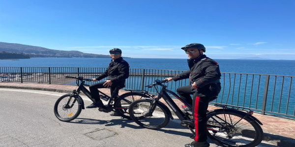 Meta di Sorrento: i carabinieri arrestano una coppia di incensurati per possesso droga