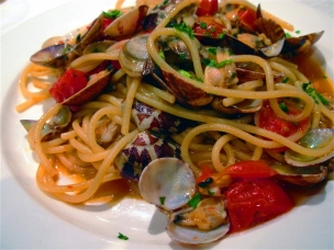 Cucina: Spaghetti ai frutti di mare, semplici e gustosi.