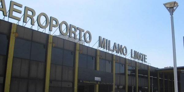 Linate: velivolo si spezza in due parti