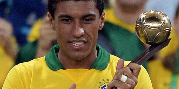 Paulinho annuncia il passaggio al Tottenham