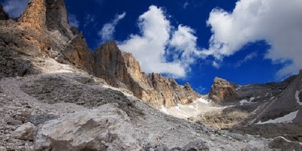  Torino: Alpinisti bloccati sulla parete rocciosa