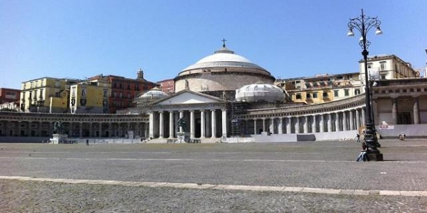 Napoli, notte di San Lorenzo: a Piazza del Plebiscito il concerto 'Mandolini sotto le stelle'.