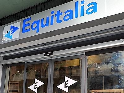 Spari contro sede Equitalia nel torinese