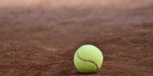 Tennis, Roland Garros: tre italiani agli ottavi, ora sfida alla storia