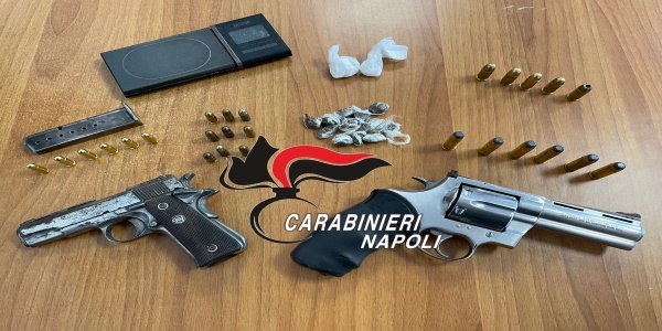 Napoli: Rione Traiano, i CC sequestrano armi e proiettili