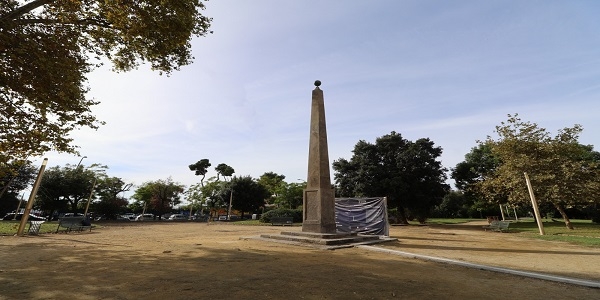 Napoli: Ripristinato l’Obelisco della Meridiana della Villa Comunale