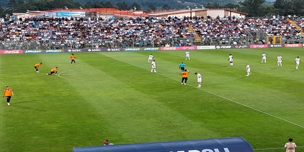 Napoli - Egnatia 4 - 0: gli azzurri rifilano un poker agli albanesi. Bene Kvara, serve il centravanti