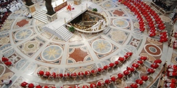 Conclave: è nera la prima fumata