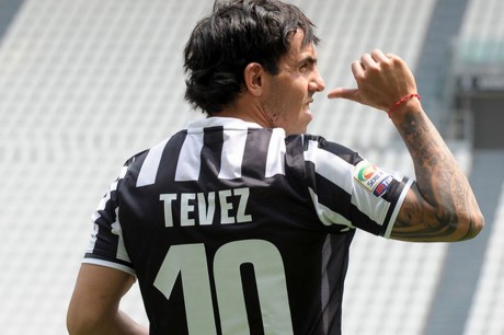 Serie A: Tevez decide il derby di Torino. Non concesso un rigore netto al Toro