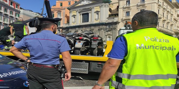 Napoli: sosta selvaggia, operazione congiunta carabinieri e polizia locale