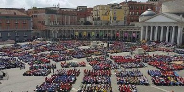 Napoli: ieri a Piazza del Plebiscito il concerto corale più grande della storia.