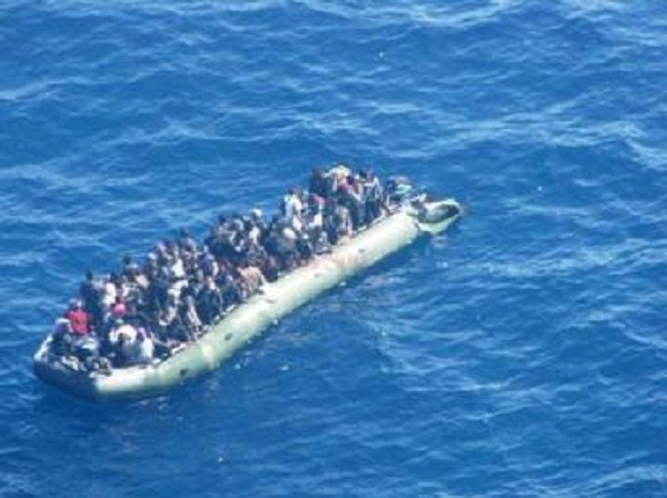 Migranti salvati da mercantile italiano