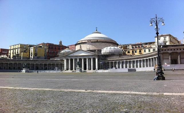 Napoli, notte di San Lorenzo: a Piazza del Plebiscito il concerto 'Mandolini sotto le stelle'.